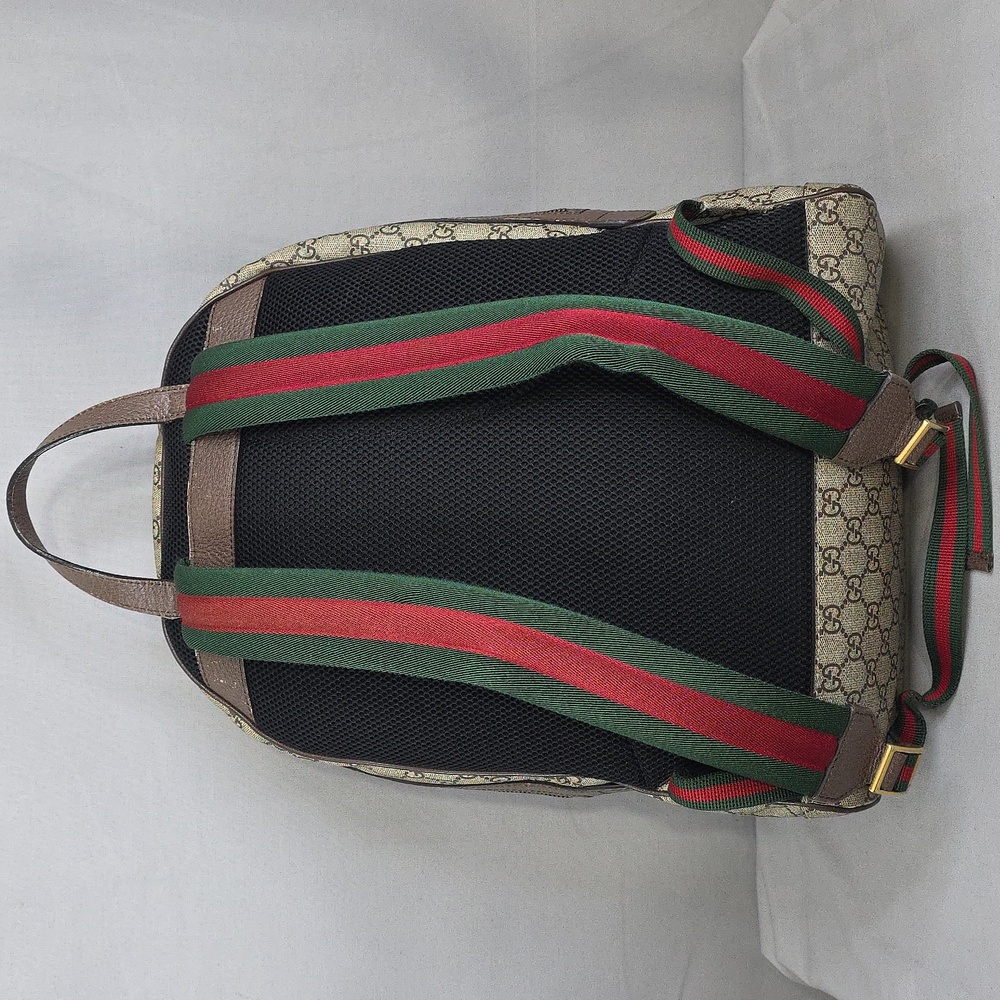 ✨️GUCCI GG Supreme Web Insect Backpack - Picture 5 of 16